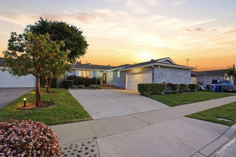 Photo of 6819 Harjoan Ave, San Diego, CA 92123 (MLS # 260005409)