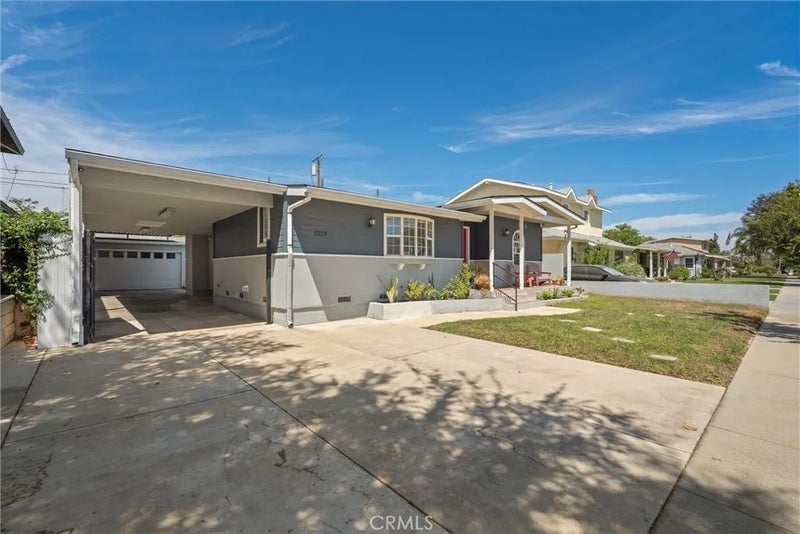 5329 E Flagstone Street