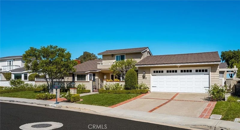 6703 E La Cumbre