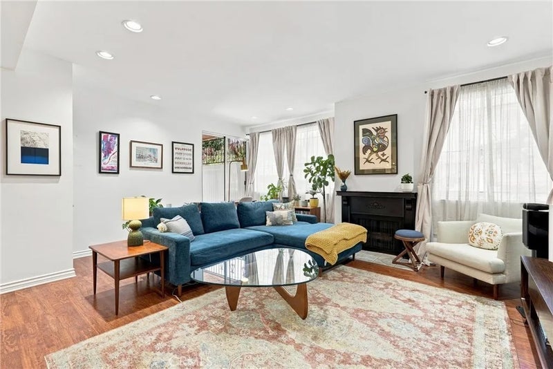 3315 Griffith Park Boulevard 109