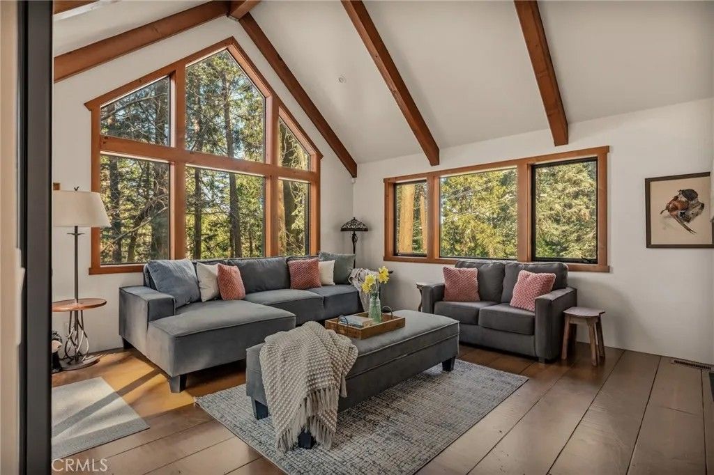 Photo of 27902 Squirrel Ln, Lake Arrowhead, CA 92352 (MLS # IG26058502)