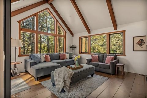 Photo of 27902 Squirrel Ln, Lake Arrowhead, CA 92352 (MLS # IG26058502)