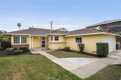Photo of 1316 N East Street, Anaheim, CA 92805 (MLS # PW26002951)