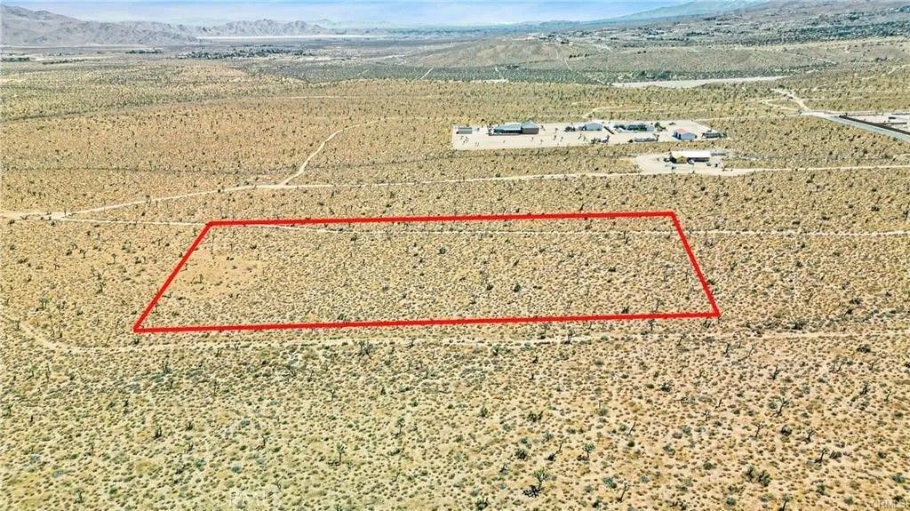 Photo of 0 Hercules, Apple Valley, CA 92307 (MLS # HD26071428)