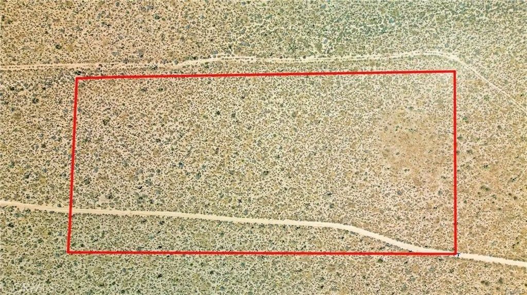 Photo of 0 Hercules, Apple Valley, CA 92307 (MLS # HD26071428)