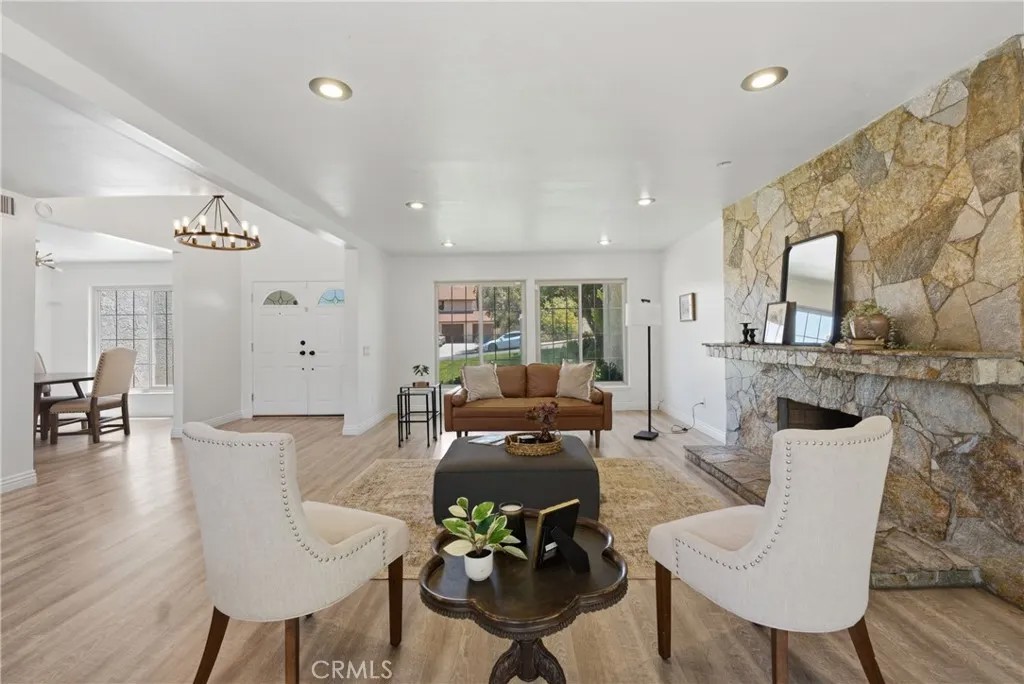 1453 Timberlane