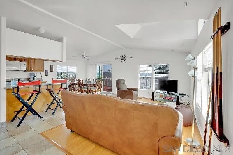 2239-2241 Meadow Lark Drive