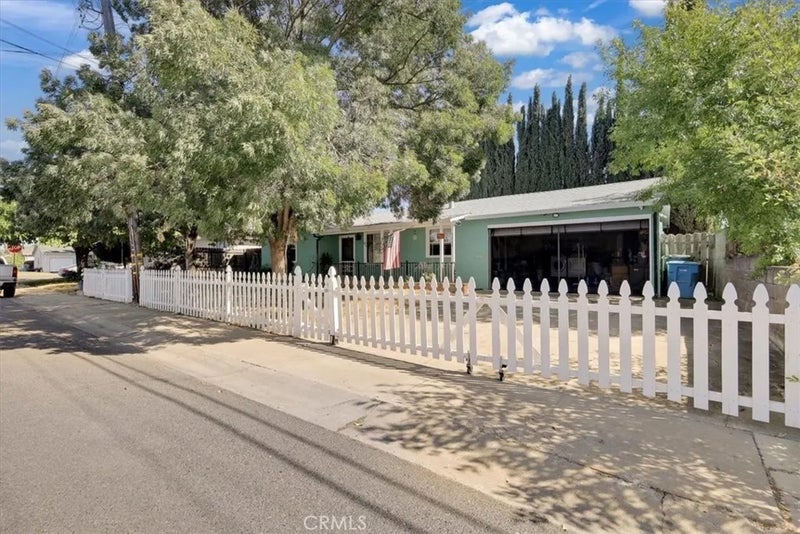 1623 Buchanan