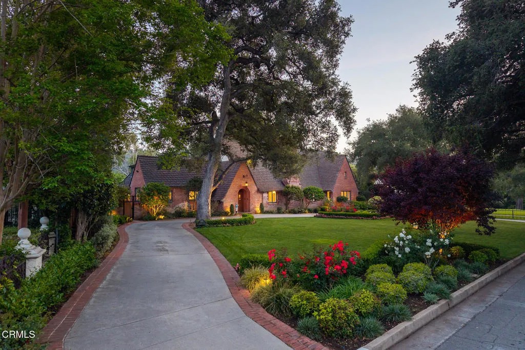 555 Meadow Grove Street