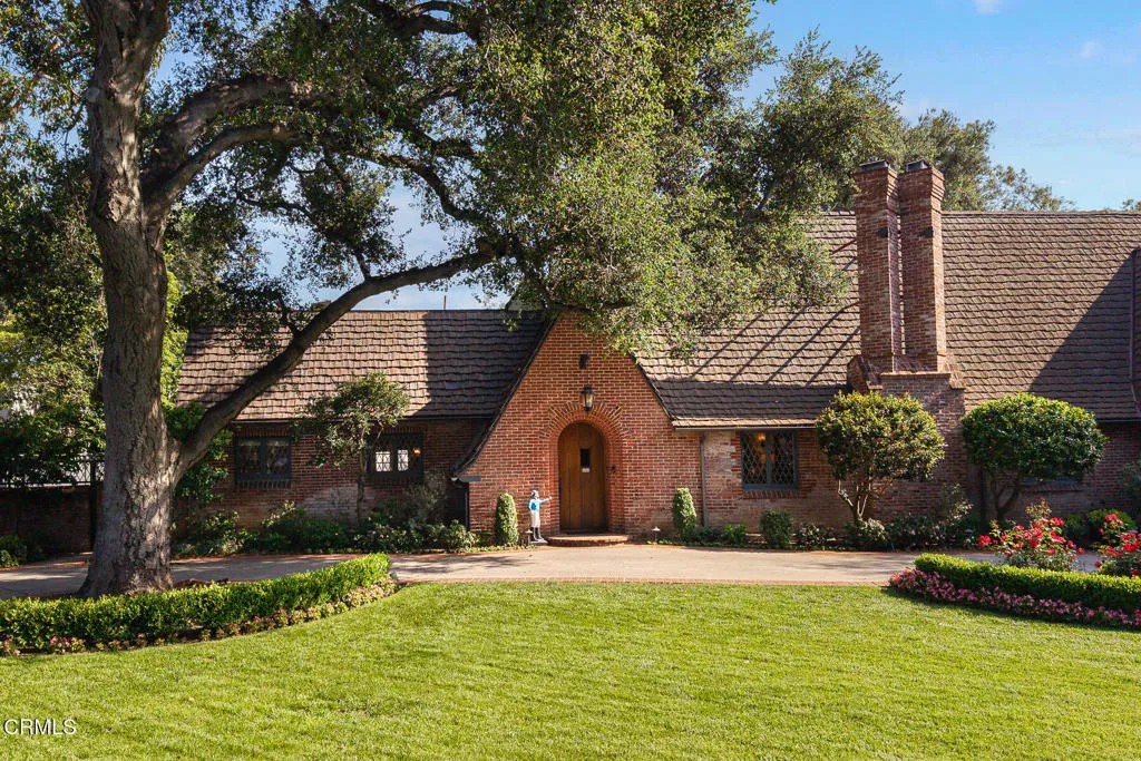 555 Meadow Grove Street