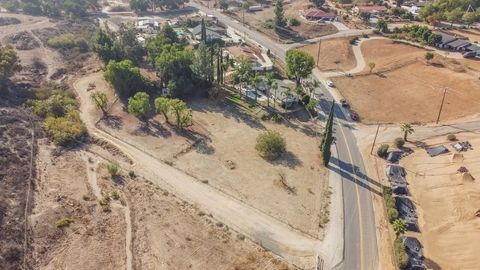 Tiny photo for 15250 Golden Star Ave, Riverside, CA 92506 (MLS # IV25244757)