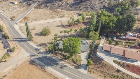 Tiny photo for 15250 Golden Star Ave, Riverside, CA 92506 (MLS # IV25244757)