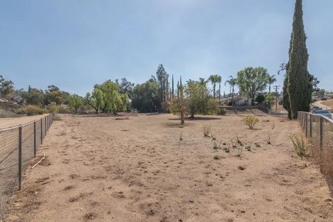 Tiny photo for 15250 Golden Star Ave, Riverside, CA 92506 (MLS # IV25244757)