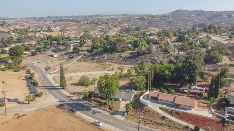 Tiny photo for 15250 Golden Star Ave, Riverside, CA 92506 (MLS # IV25244757)