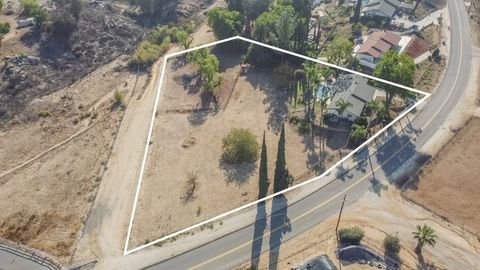 Tiny photo for 15250 Golden Star Ave, Riverside, CA 92506 (MLS # IV25244757)