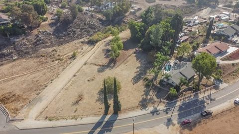 Tiny photo for 15250 Golden Star Ave, Riverside, CA 92506 (MLS # IV25244757)