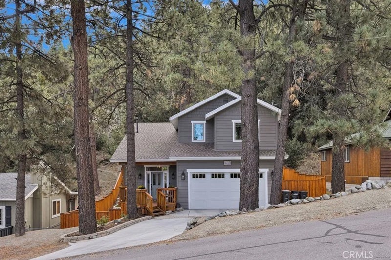 5213 E Canyon