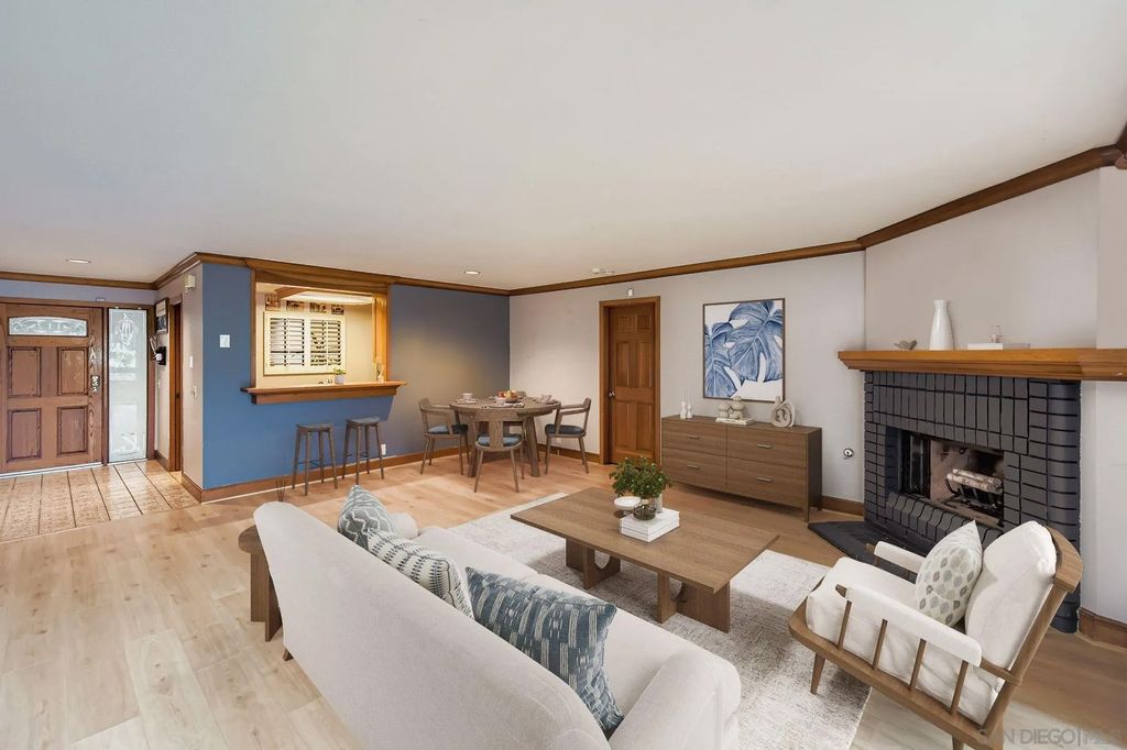 Photo of 8860 Villa La Jolla Dr #112, La Jolla, CA 92037 (MLS # 250040503)