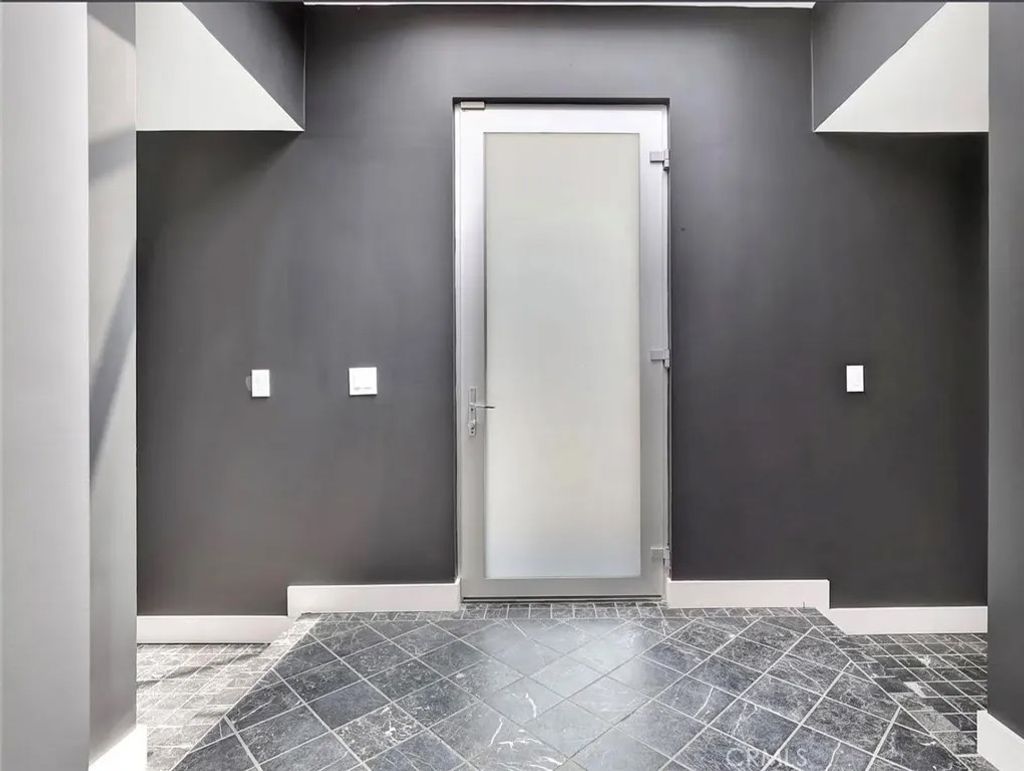 Photo of 6396 Weidlake Drive, Los Angeles, CA 90068 (MLS # IV26020836)