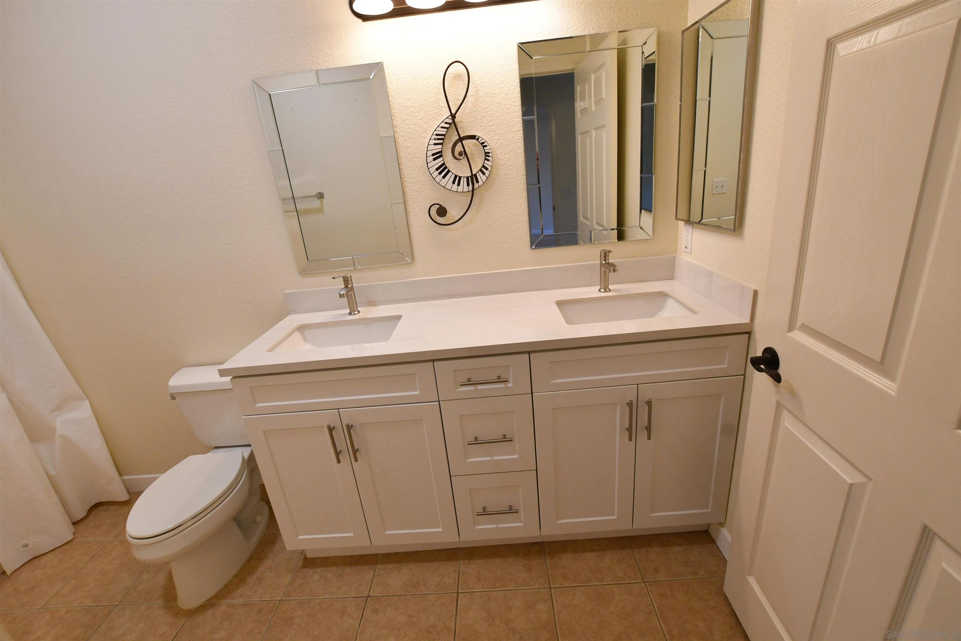 7677 Mission Gorge Rd 141