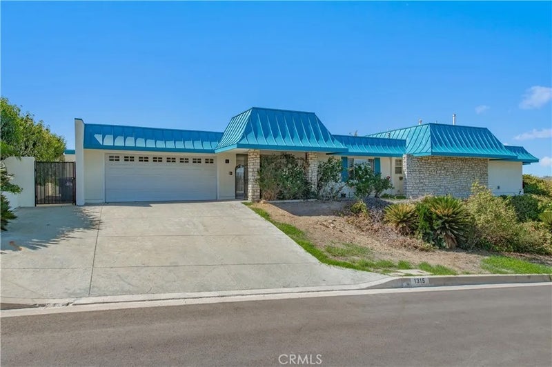 1315 S Golden Vista Drive