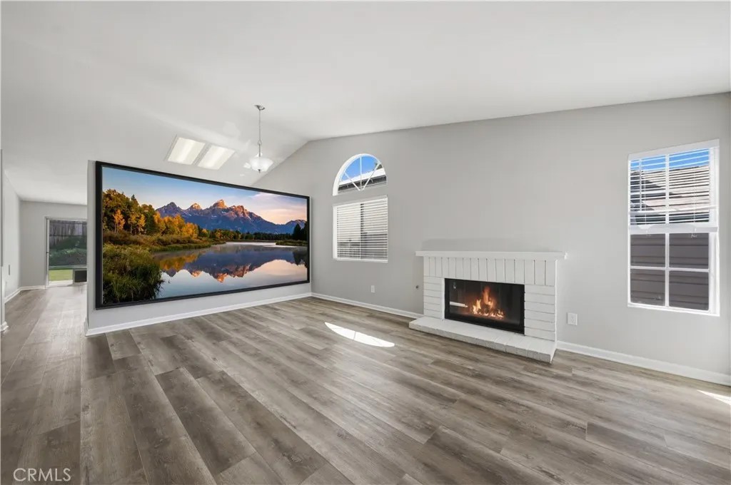 24428 Oakridge Cir