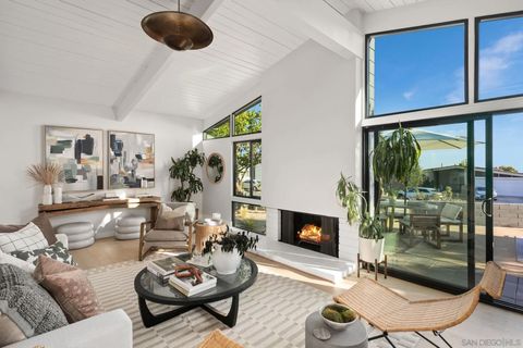 Tiny photo for 2526 Aster St, San Diego, CA 92109 (MLS # 250045138)