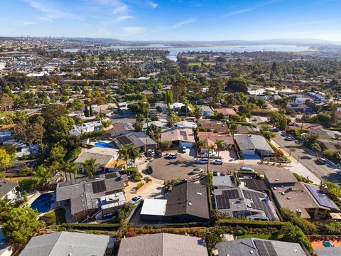 Tiny photo for 2526 Aster St, San Diego, CA 92109 (MLS # 250045138)