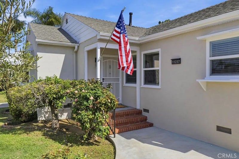 11237 Rincon