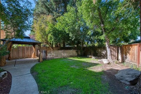 Tiny photo for 298 E Lindbrook Lane, Fresno, CA 93720 (MLS # FR25235108)