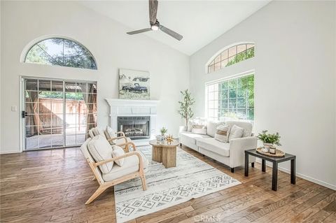 Tiny photo for 298 E Lindbrook Lane, Fresno, CA 93720 (MLS # FR25235108)