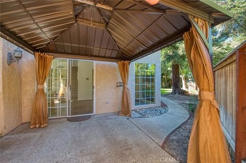 Tiny photo for 298 E Lindbrook Lane, Fresno, CA 93720 (MLS # FR25235108)