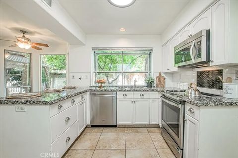Tiny photo for 298 E Lindbrook Lane, Fresno, CA 93720 (MLS # FR25235108)