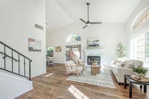 Tiny photo for 298 E Lindbrook Lane, Fresno, CA 93720 (MLS # FR25235108)