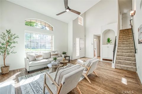 Tiny photo for 298 E Lindbrook Lane, Fresno, CA 93720 (MLS # FR25235108)