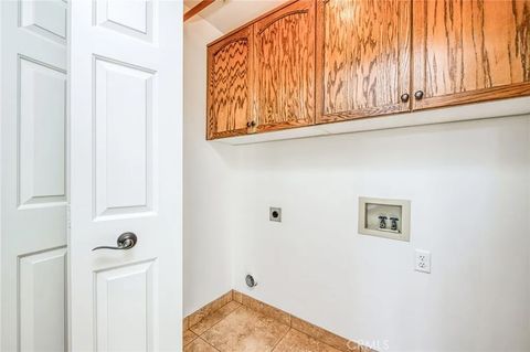 Tiny photo for 298 E Lindbrook Lane, Fresno, CA 93720 (MLS # FR25235108)