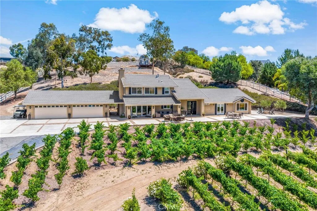 33612 Vino Way