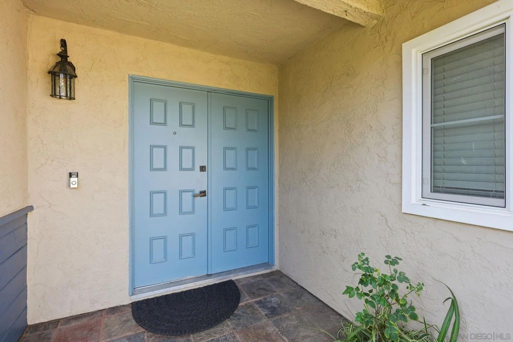 Photo of 3039 Pecan Pl, Escondido, CA 92027 (MLS # 260005765)