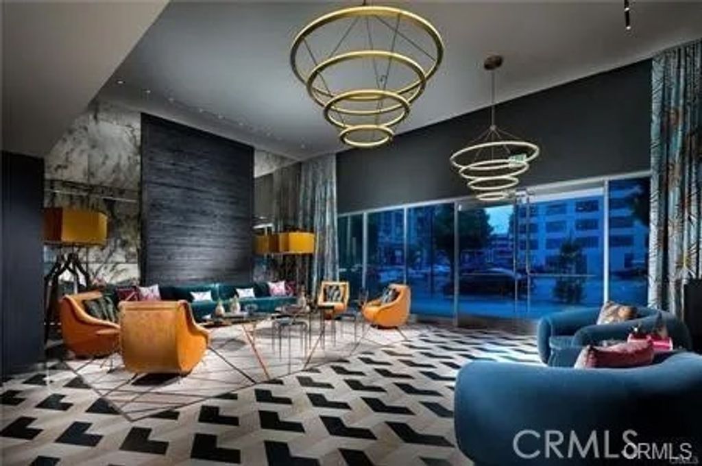 Photo of 1050 S Grand Ave #1905, Los Angeles, CA 90015 (MLS # WS25238906)