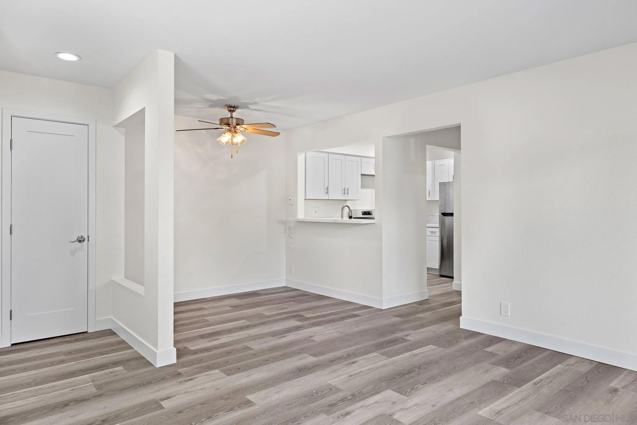 8027 Caminito De Pizza B