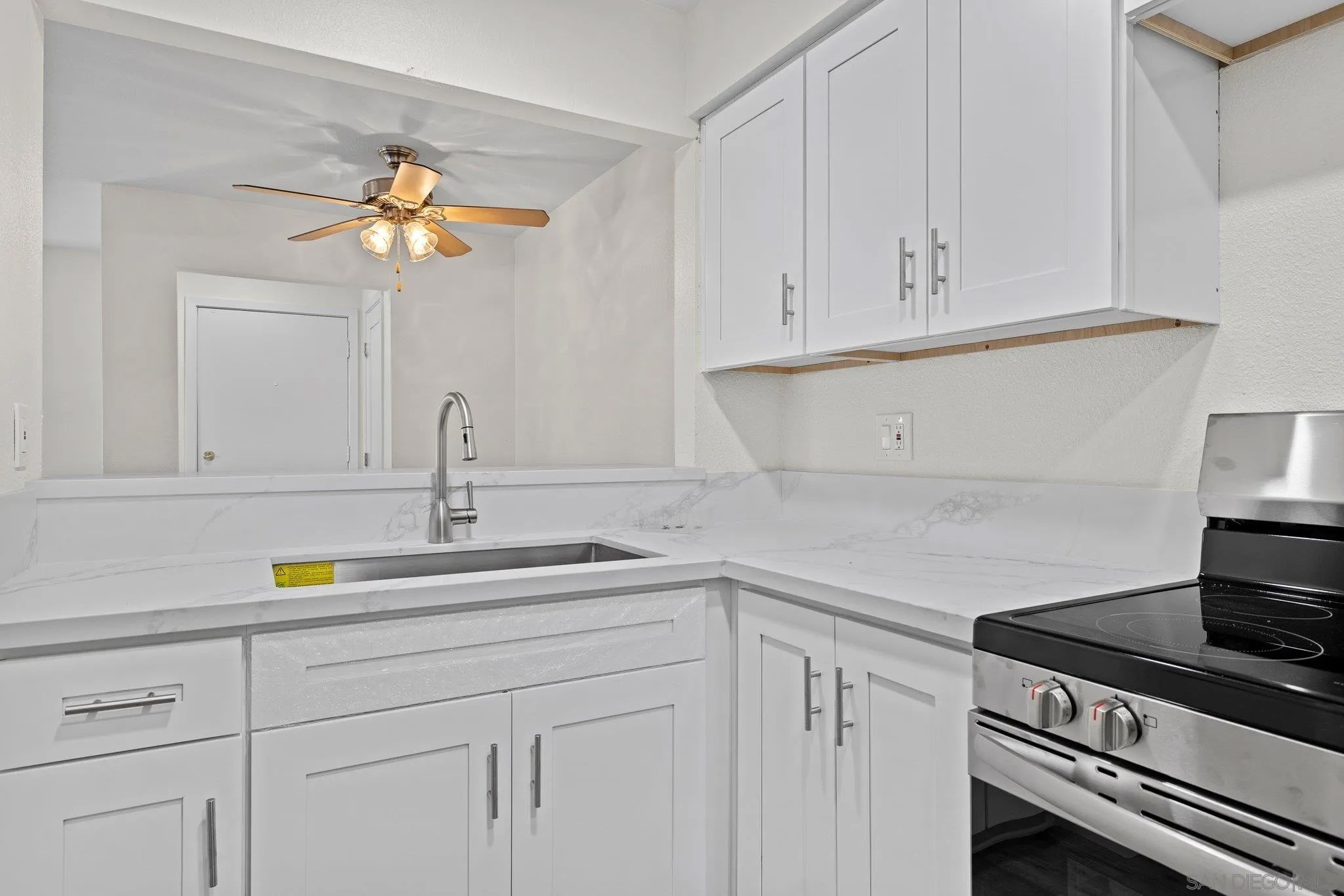 8027 Caminito De Pizza B