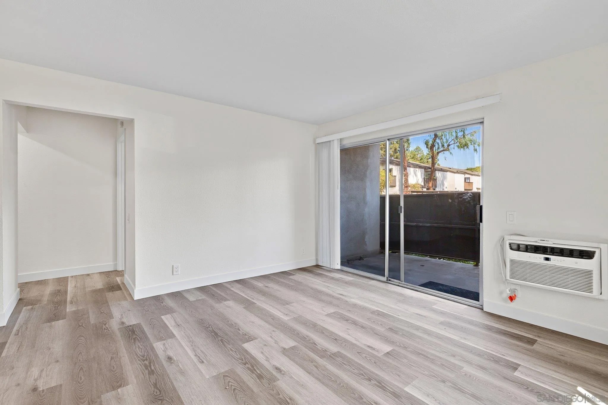 8027 Caminito De Pizza B