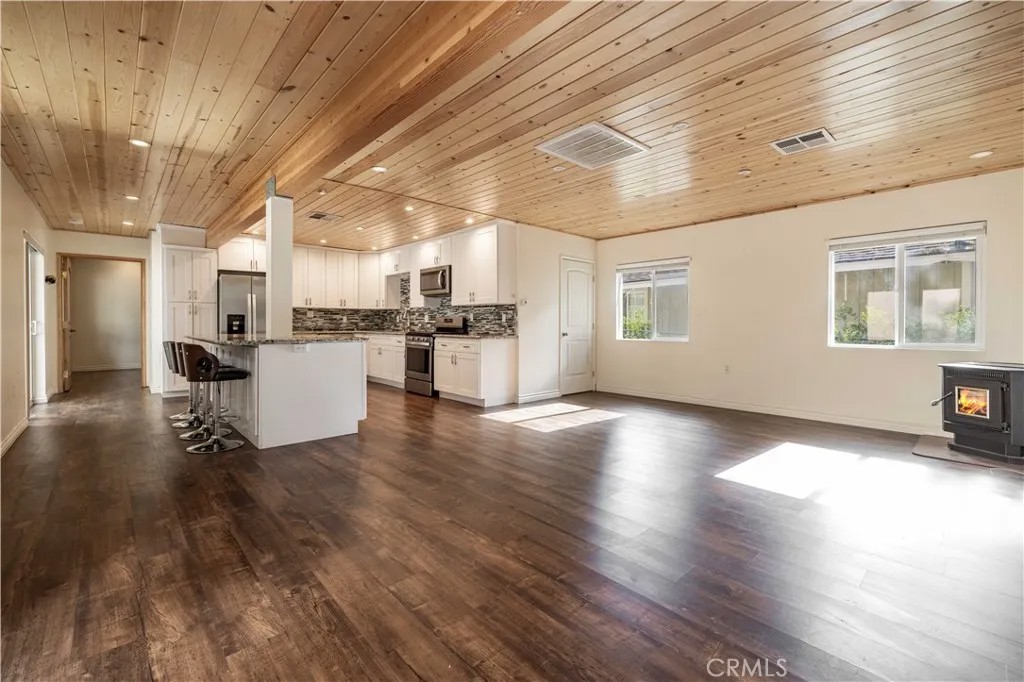 137 E Barker