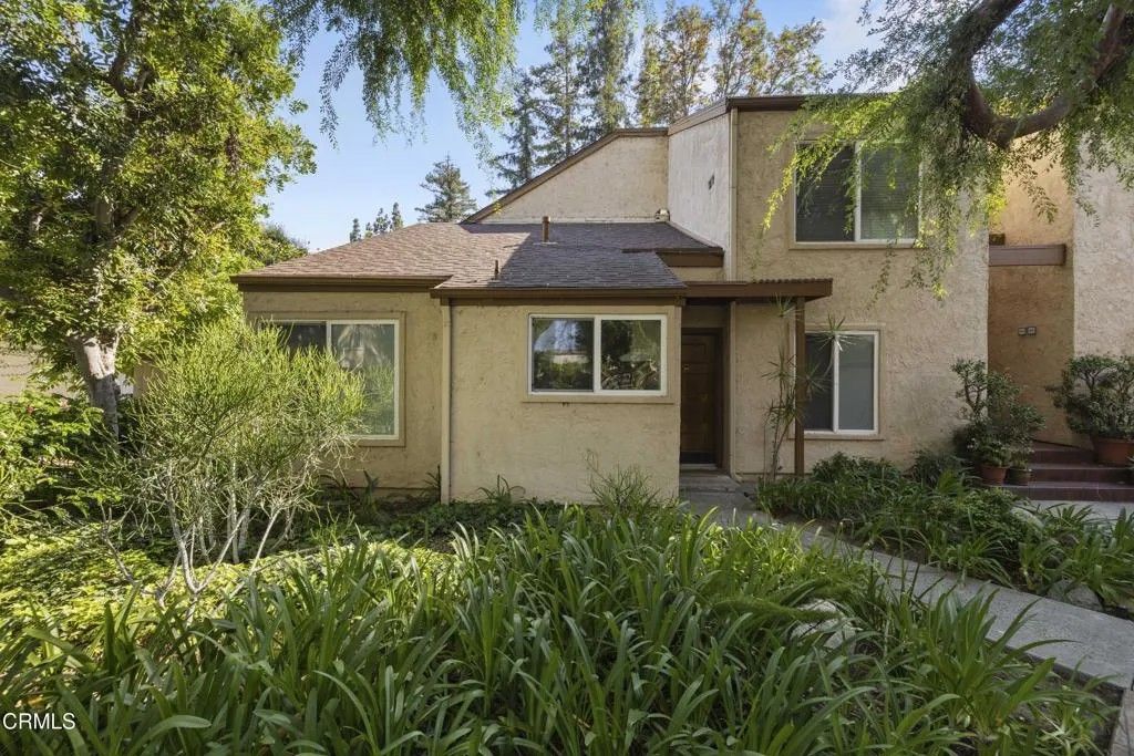 Photo of 22330 Victory Boulevard #604, Los Angeles, CA 91367 (MLS # P1-26415)