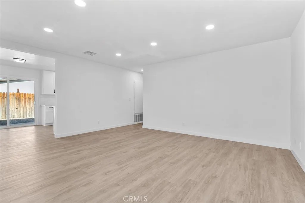 51600 Avenida Vallejo