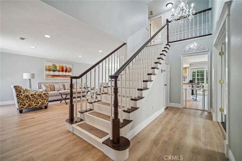 1211 N Willamette Drive
