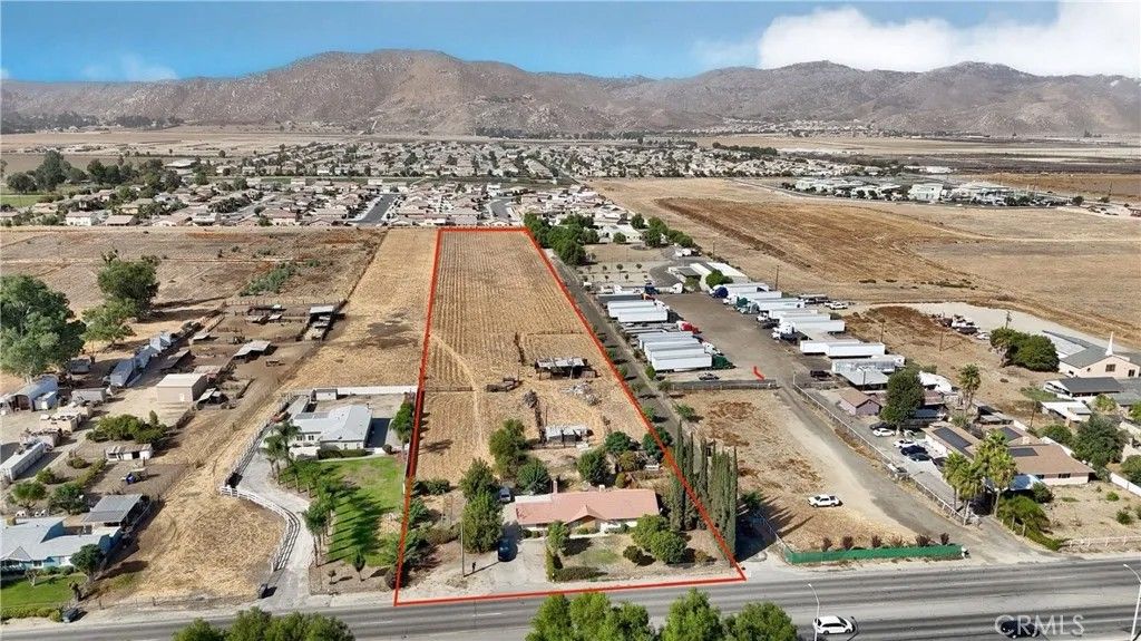 Photo of 492 S Sanderson Avenue, San Jacinto, CA 92582 (MLS # IG24215420)