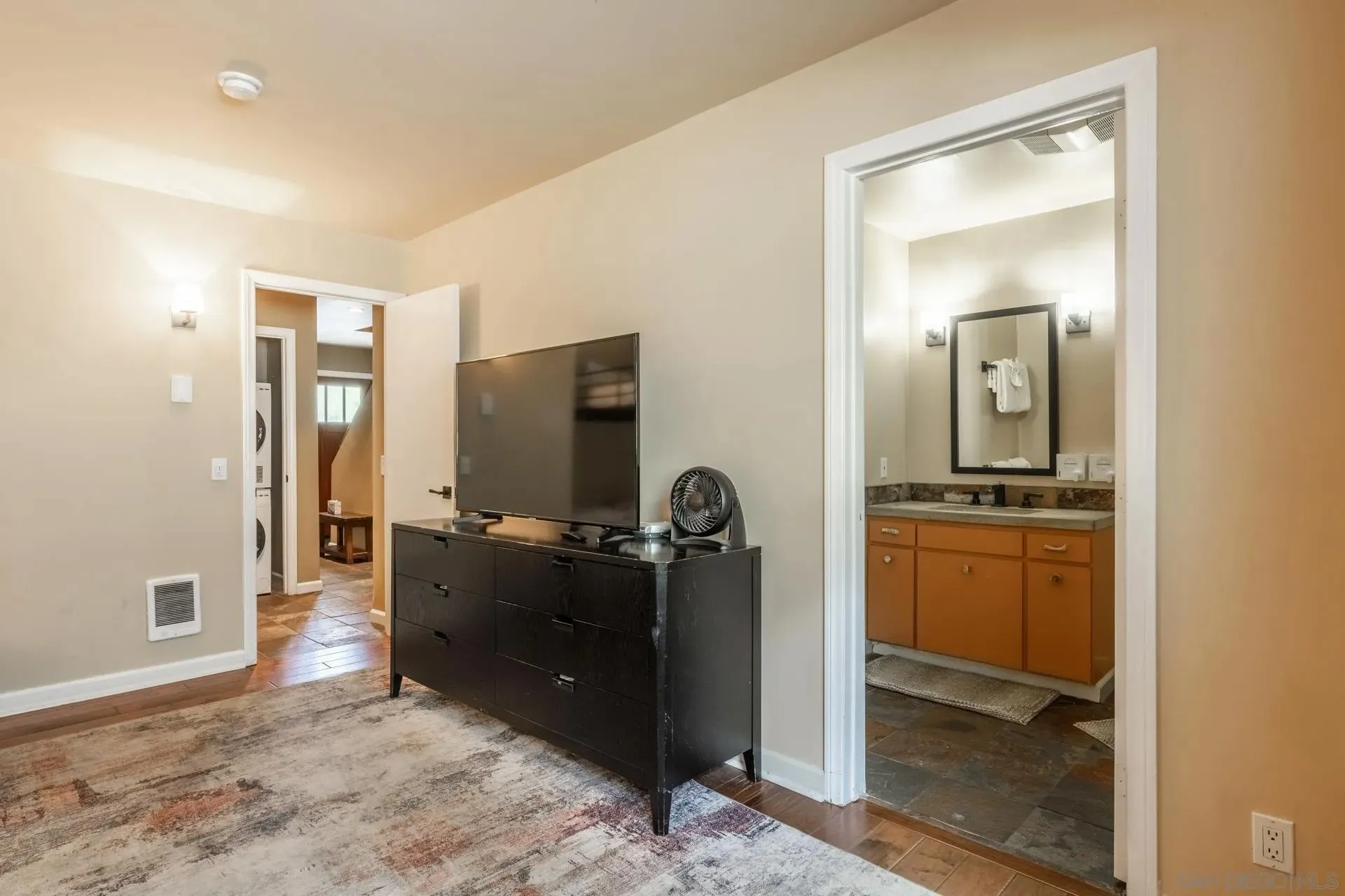 Mammoth Lakes, California 93546, United States, 3 Bedrooms Bedrooms, ,3 BathroomsBathrooms,Residential,Active,171584