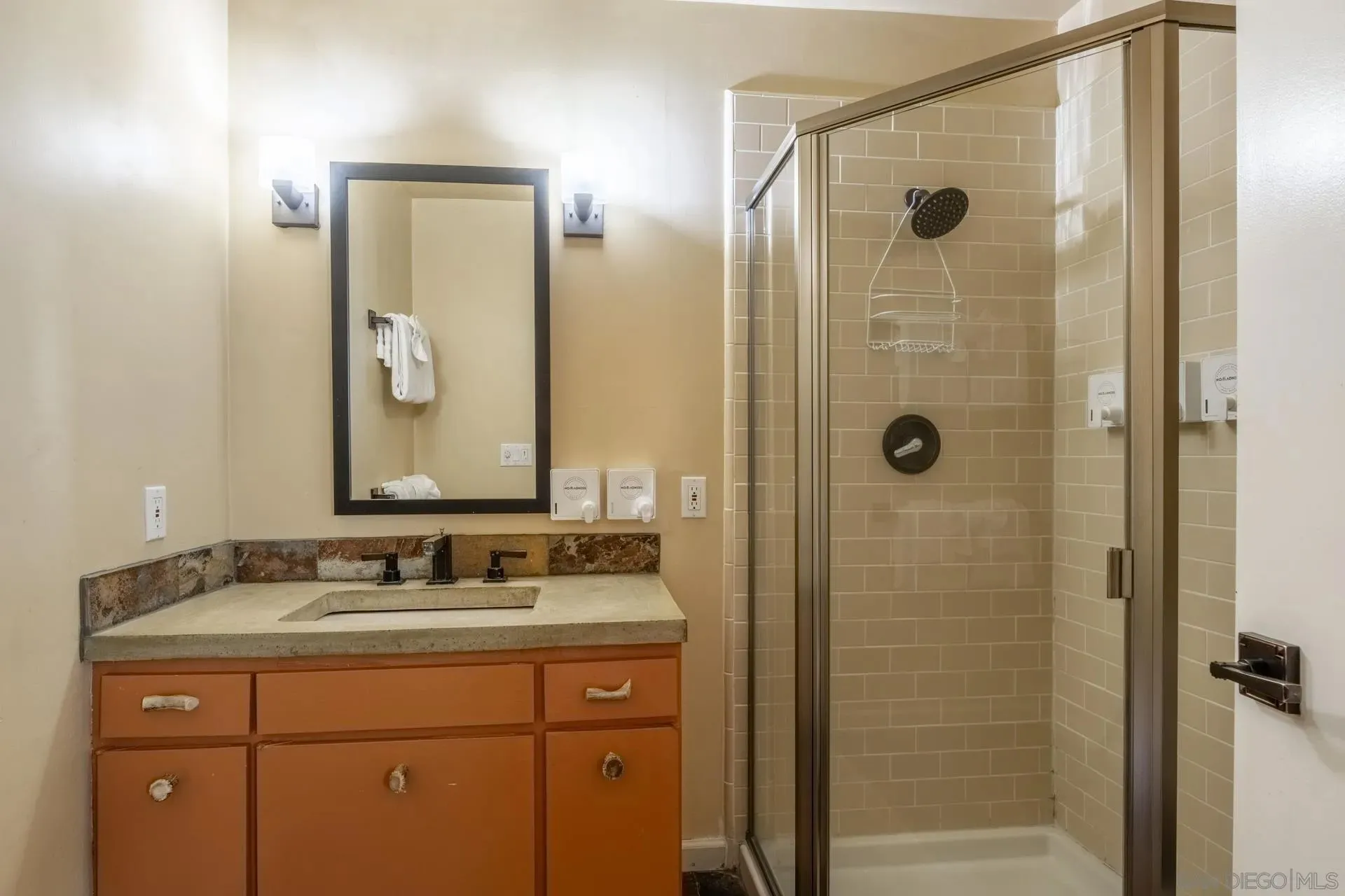 Mammoth Lakes, California 93546, United States, 3 Bedrooms Bedrooms, ,3 BathroomsBathrooms,Residential,Active,171584