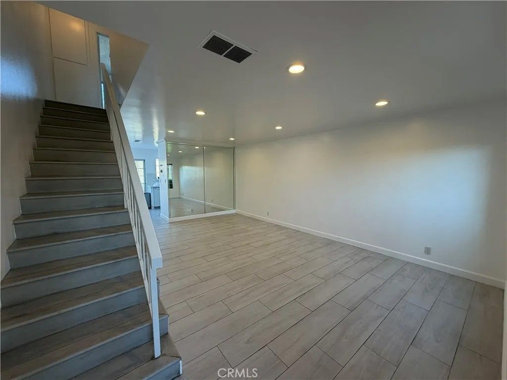 Photo of 19142 Haynes Street #4, Reseda, CA 91335 (MLS # OC26046136)